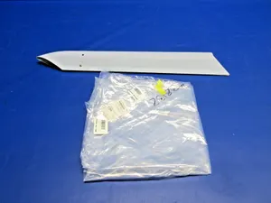 Cirrus SR20 / SR22 Nose Gear Strut Fairing P/N 17472-001 NOS (0326-954)